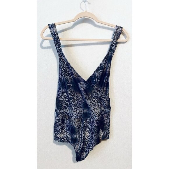 Tallow Swimsuit Womens 8 Animal Print One Piece Backless Cheeky Boho Beachy - Picture 2 of 7